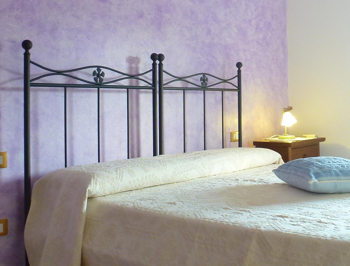 B&B Su Frascu Segau เตวลาดา ภายนอก รูปภาพ
